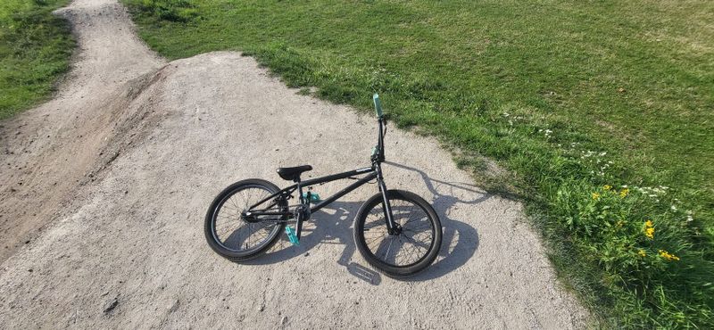 Bmx mongoose legion.