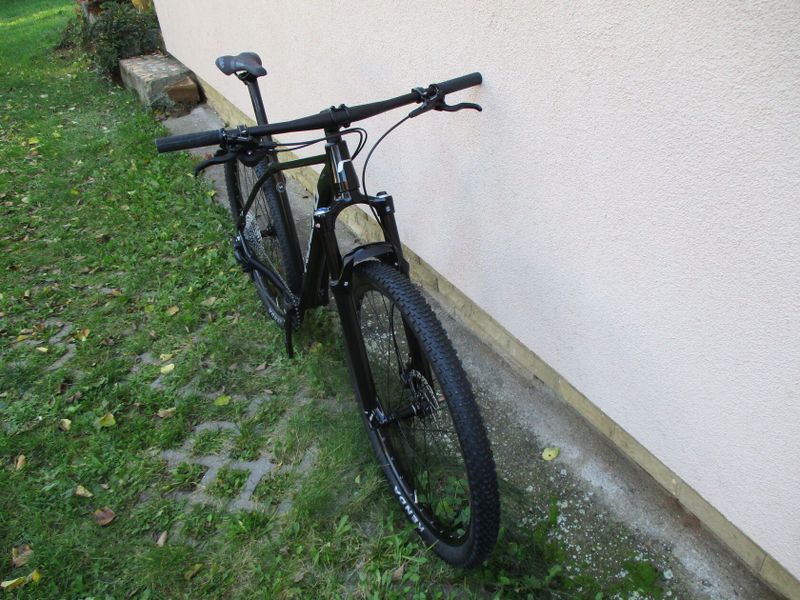 Nové 29" kolo ROZZO BOOST, vzduchová vidlice Suntour Raidon 34, osazení Shimano Deore1x12, pevné osy