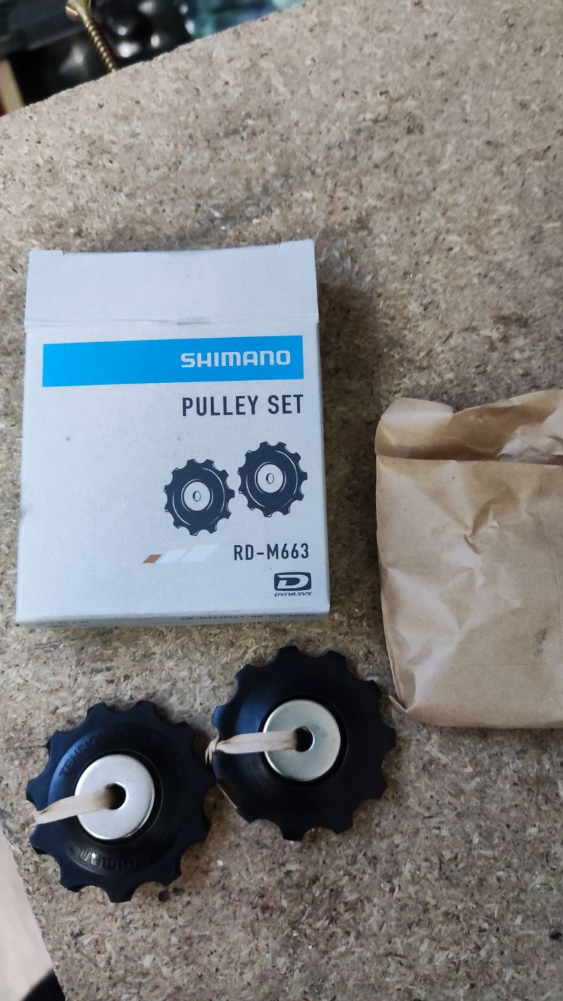 Silniční přehazovačka a přesmykač Shimano 105 (2x11 speed)