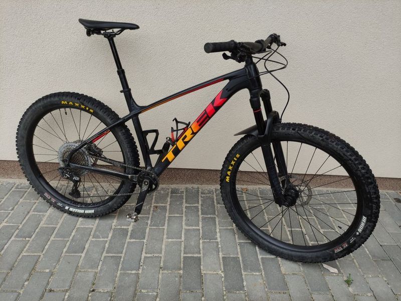 Trek Roscoe 8 2020 27.5+, L