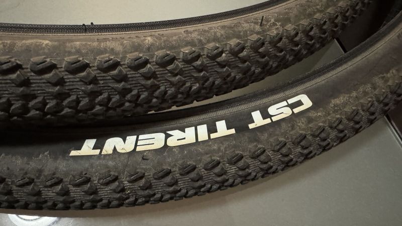 Gravel pláště CST Tirent 40-622 (700x40C), cena za oba