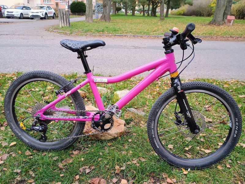 prodám 20" kolo pro malou bike princeznu