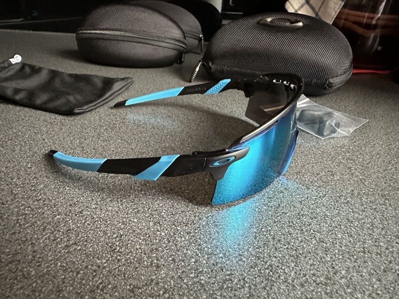 Oakley Encoder Strike Vented