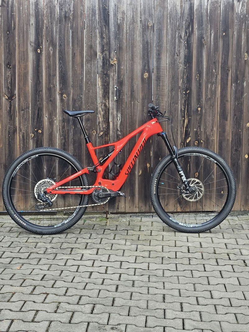 LEVO MEN COMP CARBON 29 NB vel. L s elektronickým řazením SRAM GX a baterií 700Ah