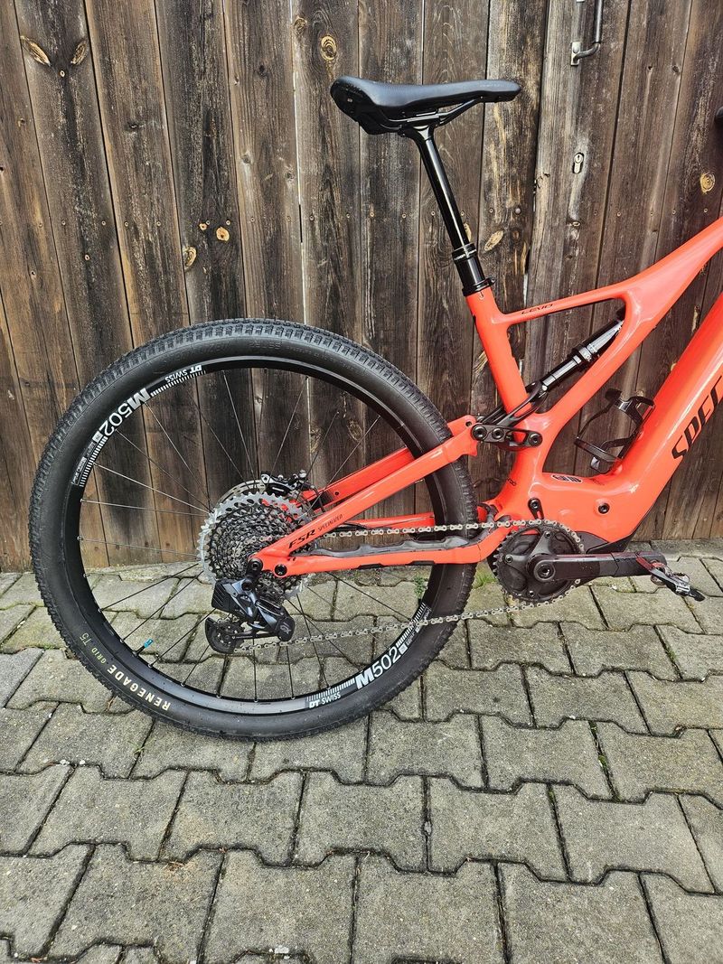 LEVO MEN COMP CARBON 29 NB vel. L s elektronickým řazením SRAM GX a baterií 700Ah