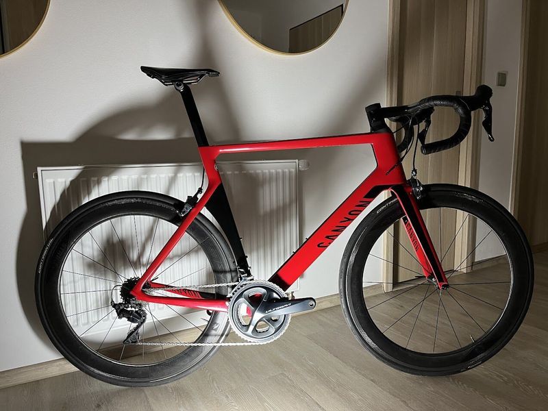 Canyon AEROAD SLX, Ultegra, karbon kokpit a kola REYNOLDS, triatlonová hrazda, 7.265kg