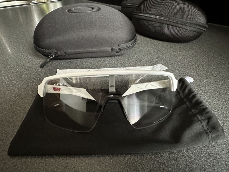 Oakley Sutro Lite