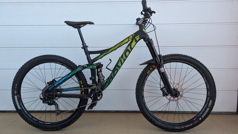 Devinci Troy