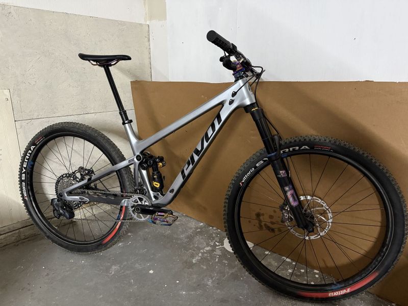 Pivot Trail 429 Enduro velikost L