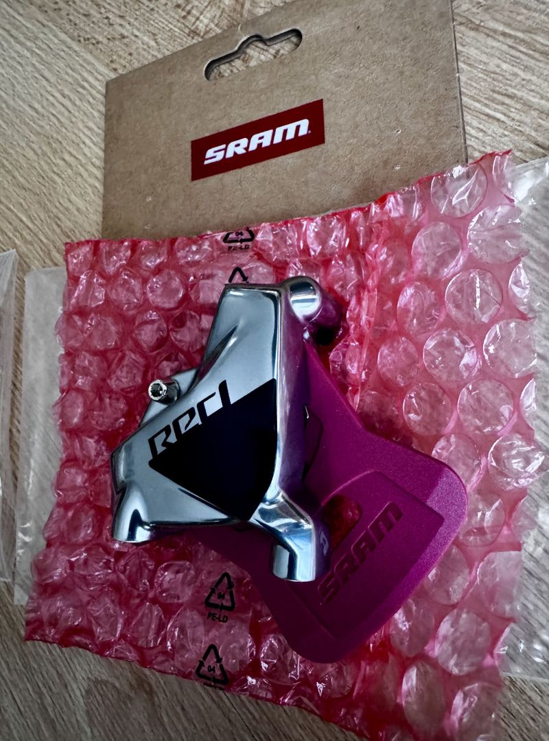 SRAM RED AXS D1 - FM, 2 ks nových třmenů