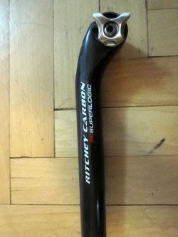 RITCHEY CARBON SUPERLOGIC sedlovka. 27,2mm. Zánovní. PC 5000 Kč