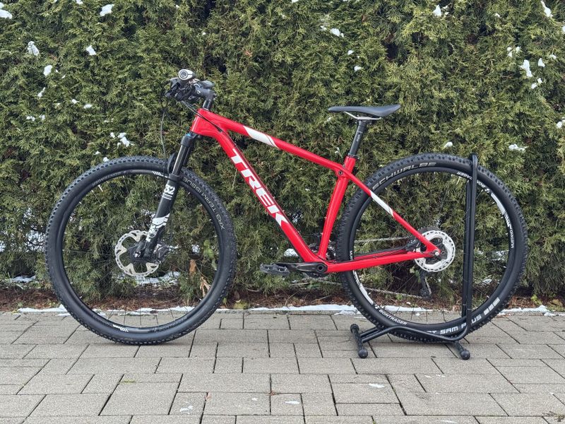 Trek Procaliber 9.7 (Karbón, XT)