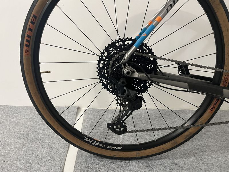 Niner RLT9, gravel s rovnými řidítky, 1x12