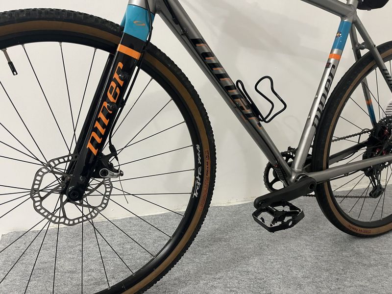 Niner RLT9, gravel s rovnými řidítky, 1x12