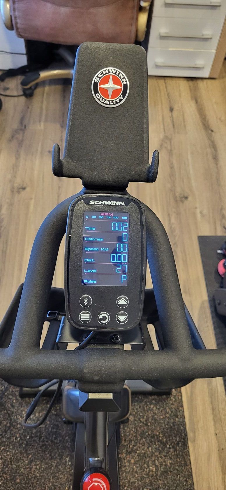 Cyklotrenažér SCHWINN IC800 Zwift