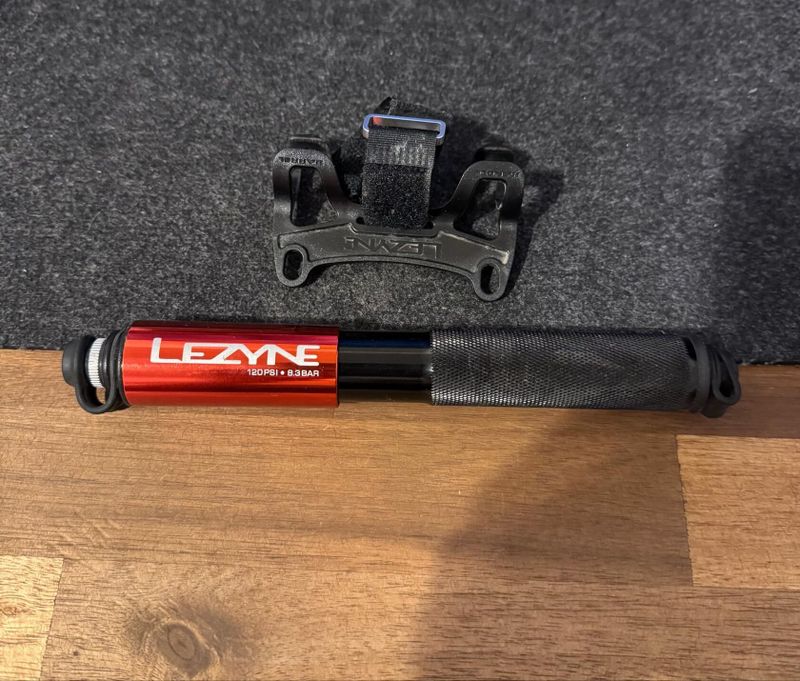 Lezyne GRIP DRIVE HV - M