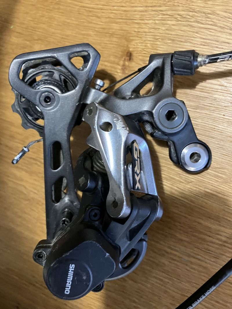 řazení shimano grx, přesmyk, hazka, třmeny