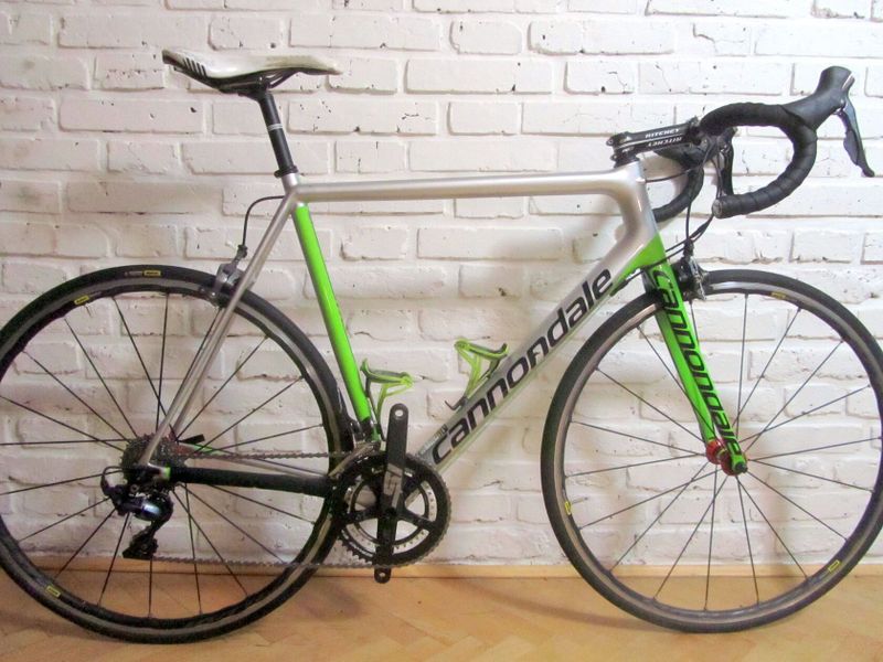 CANNONDALE SUPERSIX EVO na Shimano ULTEGRA, 58 cm. Super stav