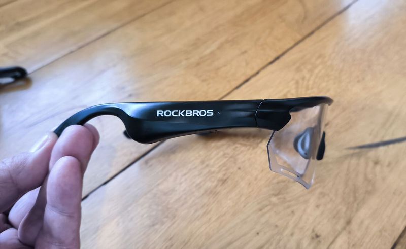 Fotochromatické brýle Rockbros s vestavěnými Bluetooth sluchátky