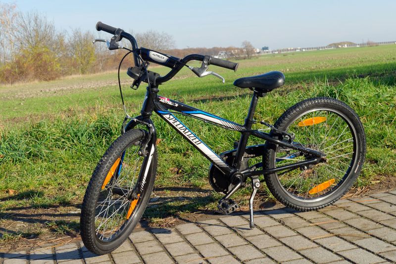 Dětské kolo Specialized Hotrock 20"