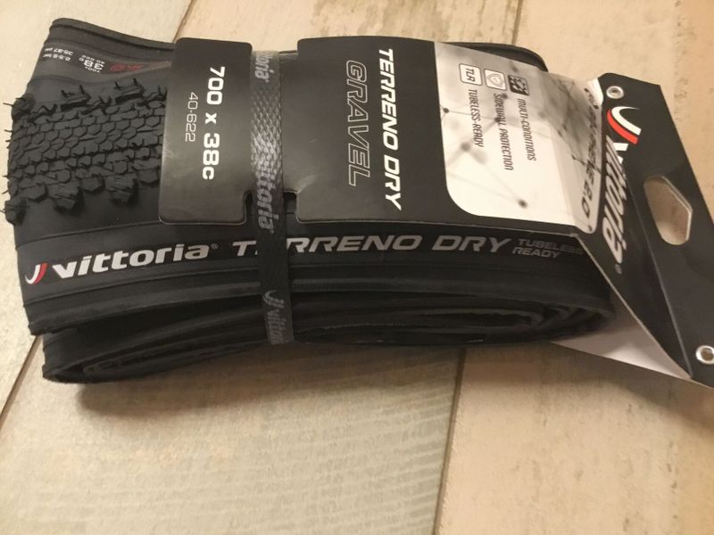 Vittoria Graphene Terreno Dry Gravel 700 x 38c