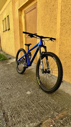 Prodám enduro kolo GHOST Riot AM Essential 29 Blue/Ocean Blue