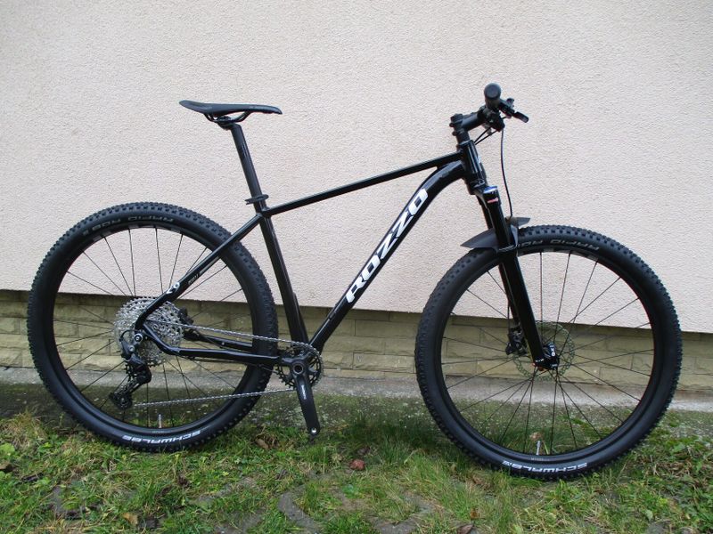 Nové 29" kolo ROZZO BOOST, vzduchová vidlice Suntour Raidon 34, osazení Shimano Deore1x12, pevné osy