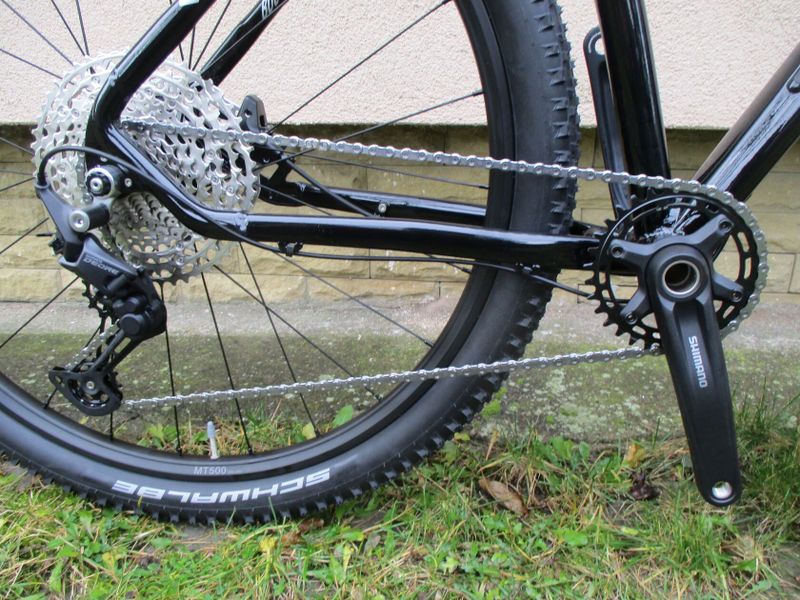 Nové 29" kolo ROZZO BOOST, vzduchová vidlice Suntour Raidon 34, osazení Shimano Deore1x12, pevné osy