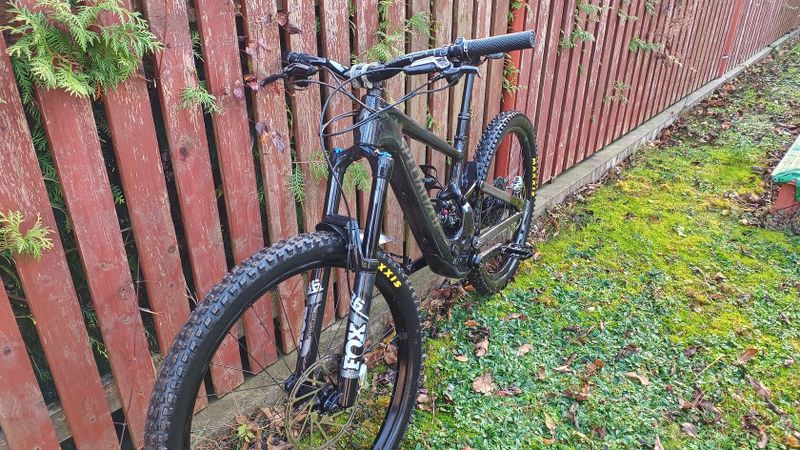 Kenevo SL -comp- S2 - raw carbon