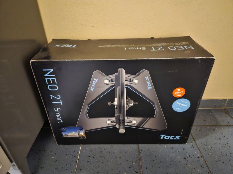 Cyklotrenažer Tacx neo 2T smart