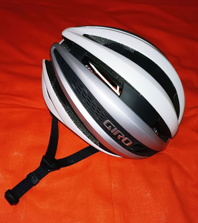 Helma GIRO Synthe MIPS - velikost M 54-59 cm