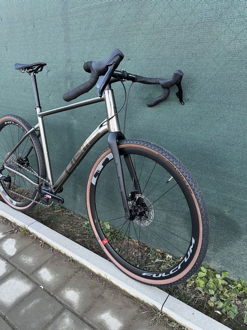 Gravel Pells Raw Grey Sram Rival XPLR AXS 12s