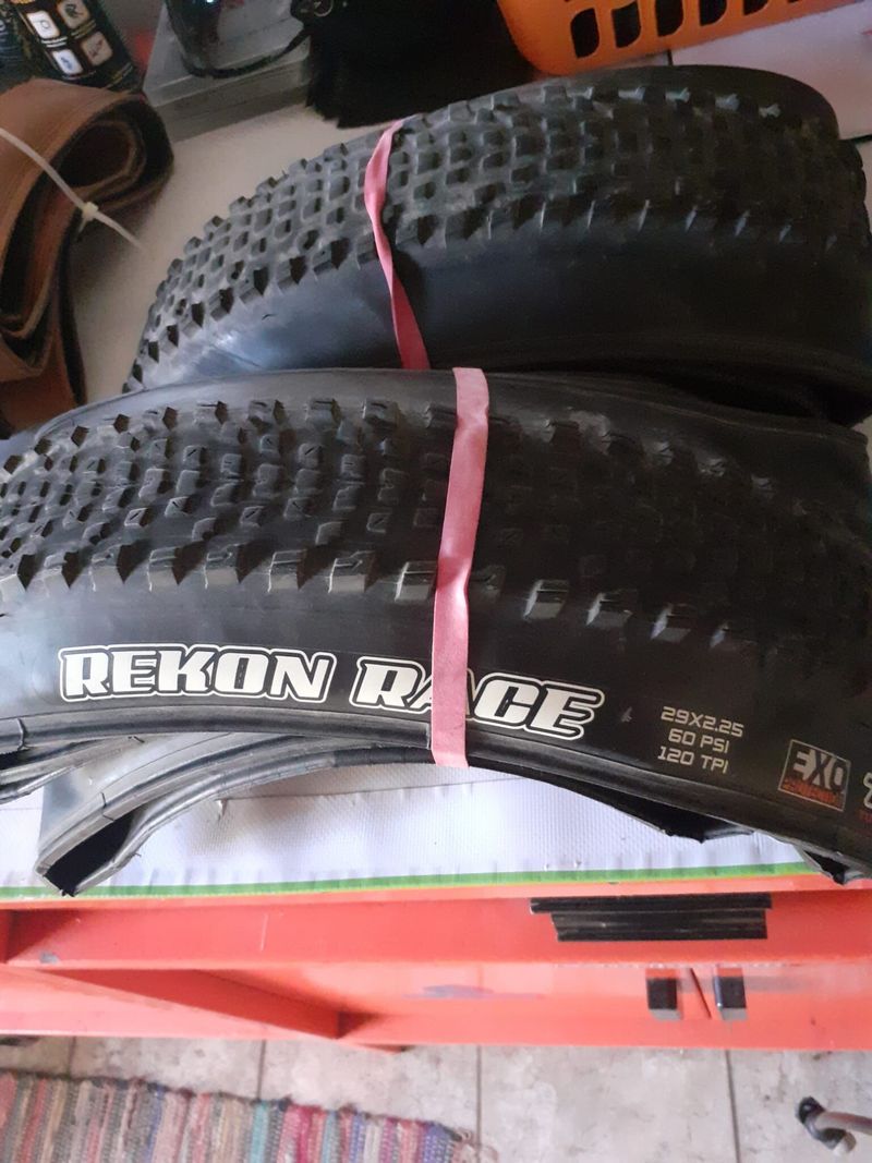 MAXXIS IKON 