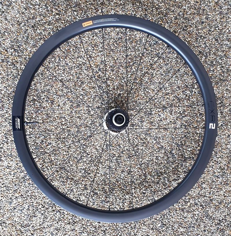 GIANT CXR-2 Carbon Disc Hookless – odolná karbonová disková kola pro gravel biky - NOVÁ