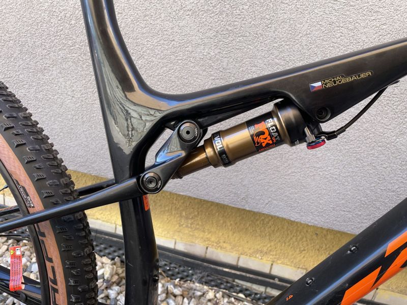 prodám TOP XC raketu KTM SCARP MASTER XL v custom specifikaci