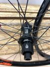 Nová zapletená MTB 29” kola DT M 1900 SPLINE v designu KTM