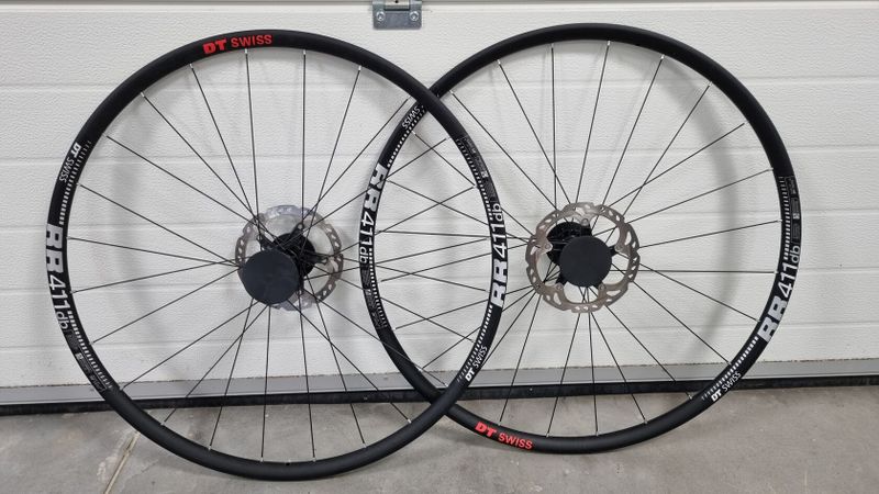 Silniční kola DT Swiss RR 411 DB s náboji bitex + kotouče 