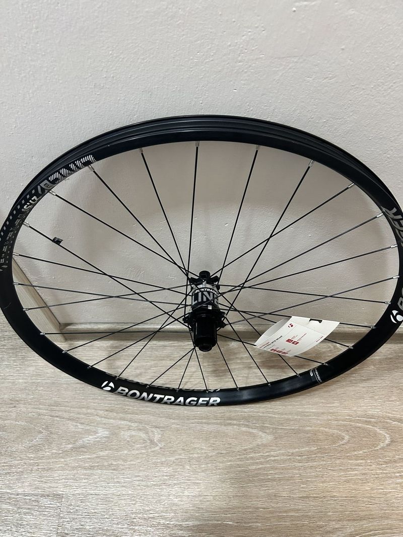 Bontrager Line Elite 30 zadní kolo