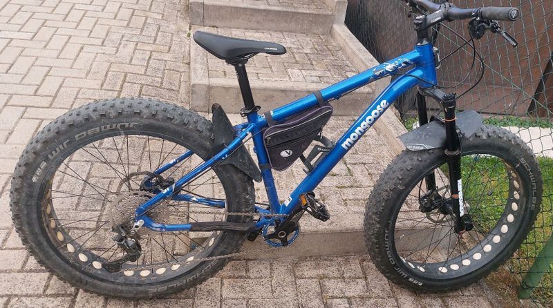 FAT BIKE Mongoose Argus Comp, odpružená vidlice + obutá kola 29"