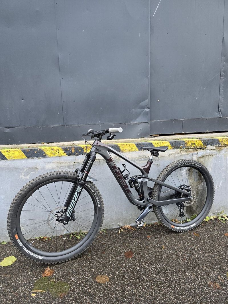 Trek SLASH 9.8 GX, AXS - lithium grey