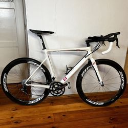 Celokarbonová silnička rám 54cm - Zipp kola