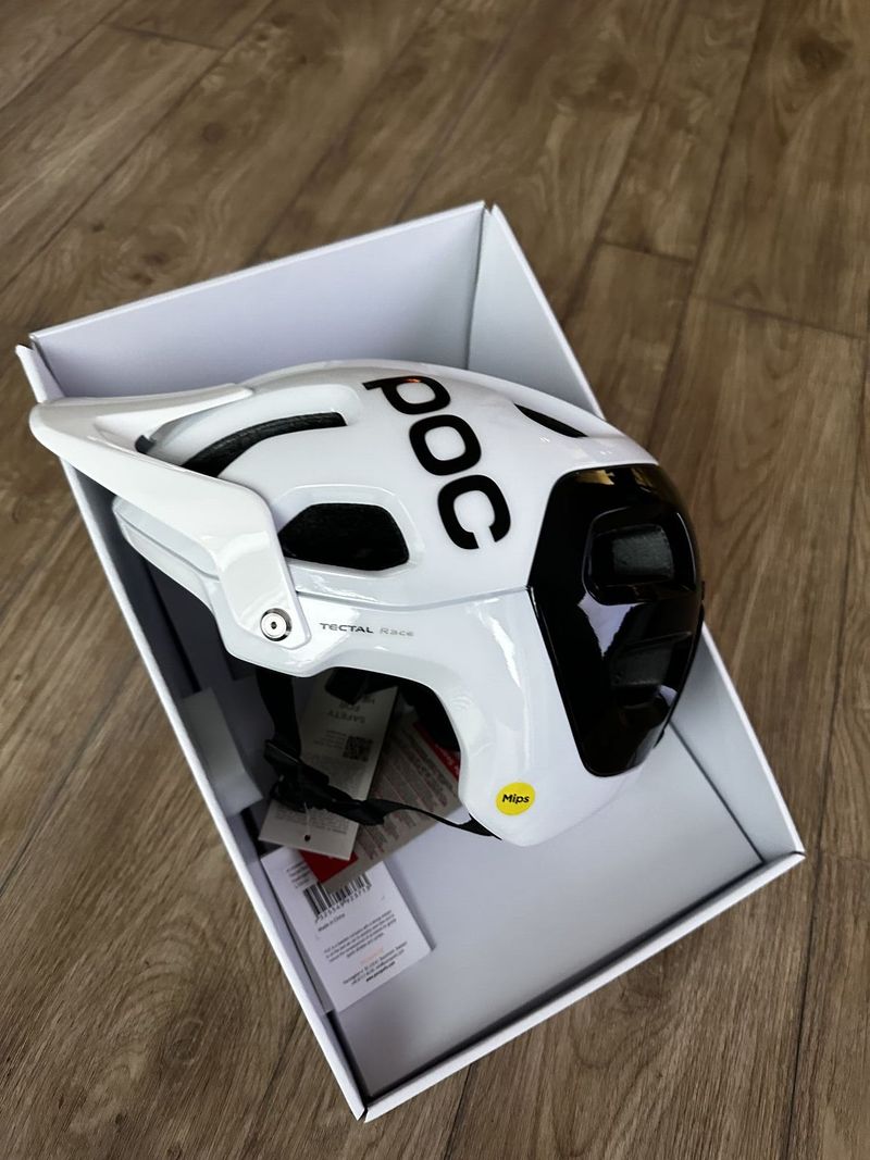 POC Tectal Race MIPS přilba Hydrogen White/Uranium Black