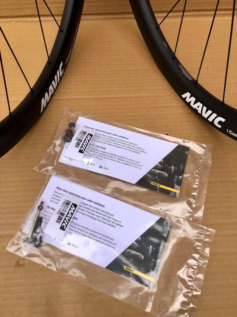 Kola MAVIC COSMIC S 42 Disc CL Carbon UST - 1660 g