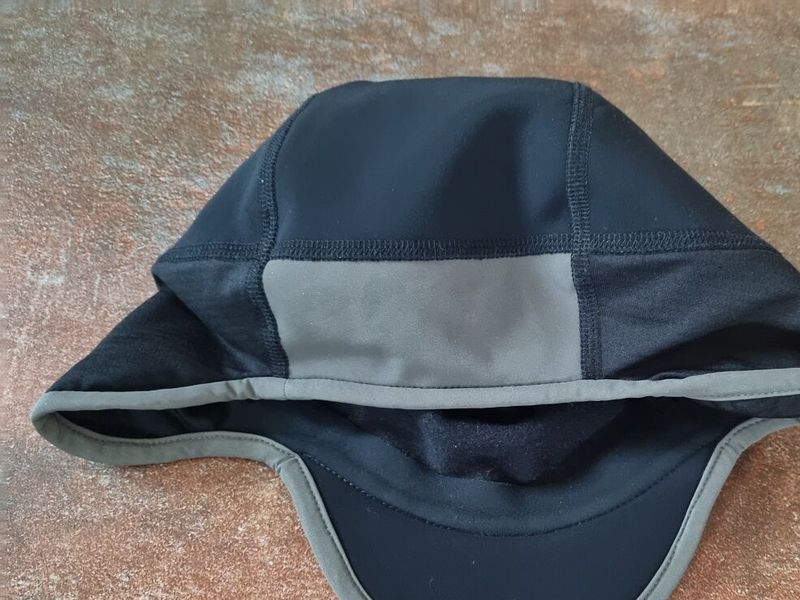 Zimní cyklistická čepice Rapha Pro Team Winter Hat - Black