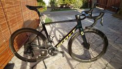 Scott Addict RC Pro, velikost 56/L, SRAM eTap AXS Force + doplňky, cena od 89900 Kč !