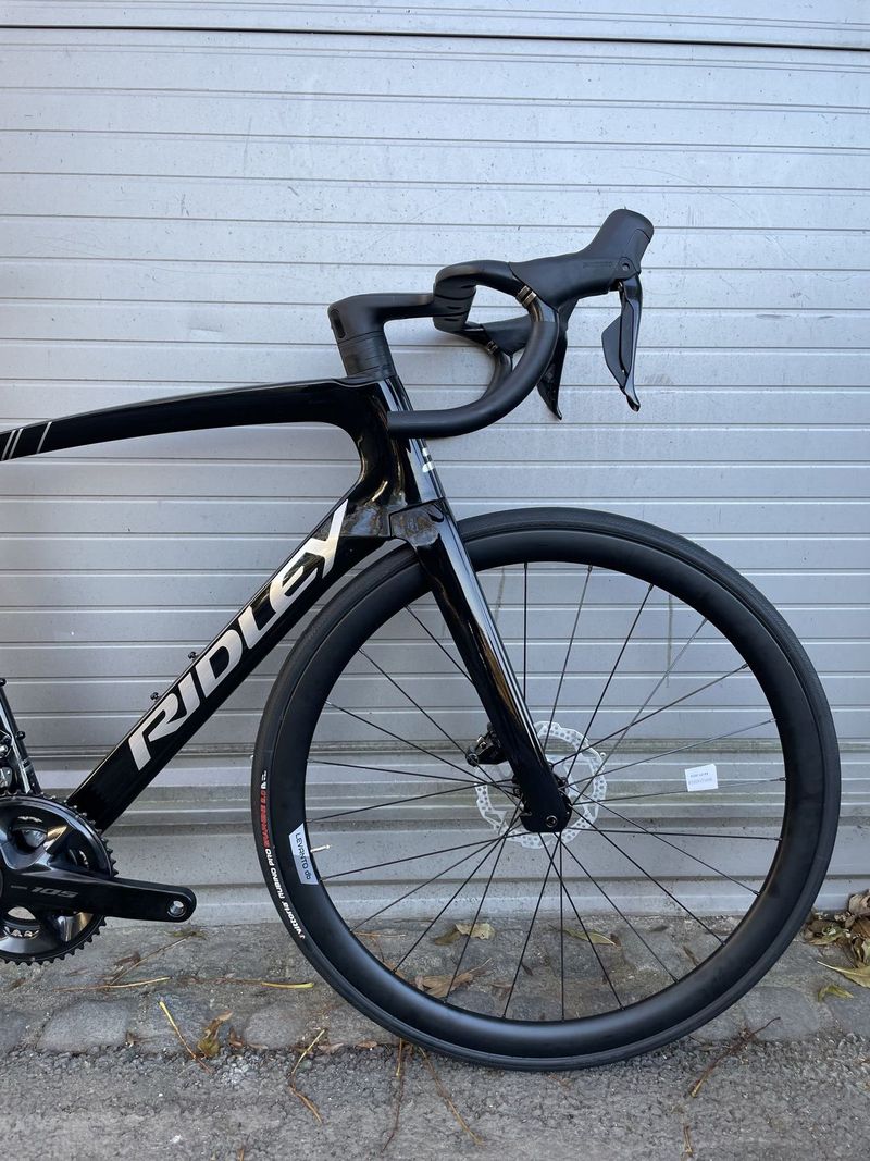 Ridley Noah Disc Shimano 105 Di2, karbonová kola Forza