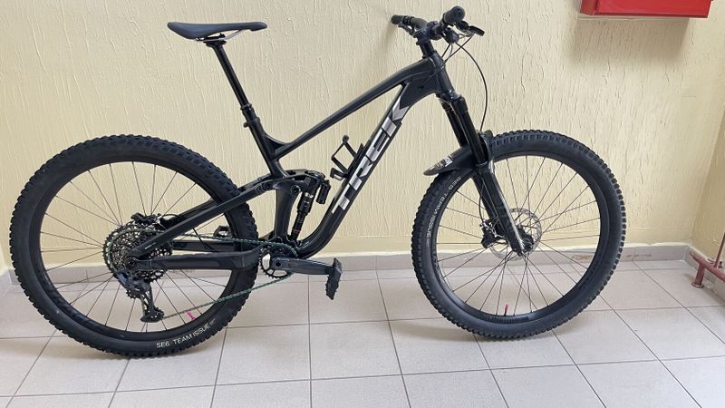 Trek Slash 8