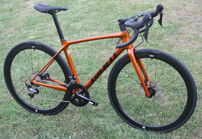 GIANT TCR Advanced 1+ Disc Di2 2023/2024 – závodní karbonová silnička - NOVÁ