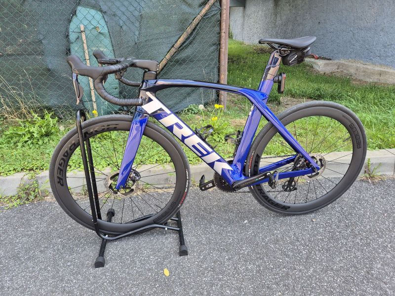 Trek Madone SL gen.6 vel. 56, Ultegra Di2 12s, wattmeter, možná výměna