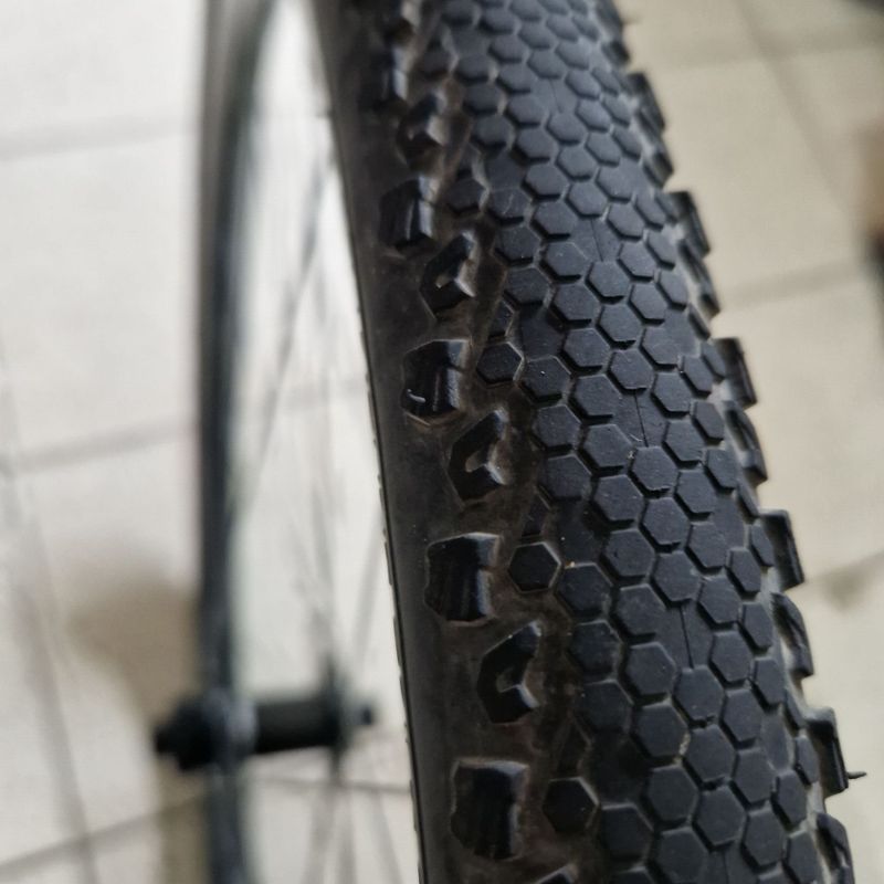 Zapletená ALU gravel kola Forza Northe DB